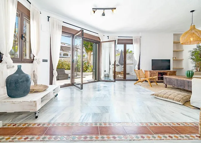 Gc - Spacious Flat In Golden