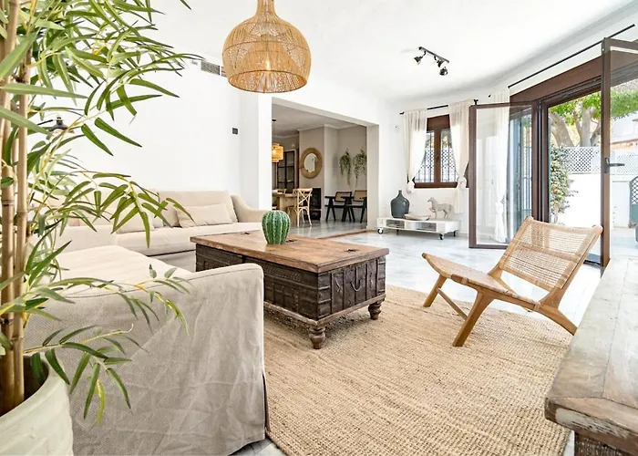 Gc - Spacious Flat In Golden Daire