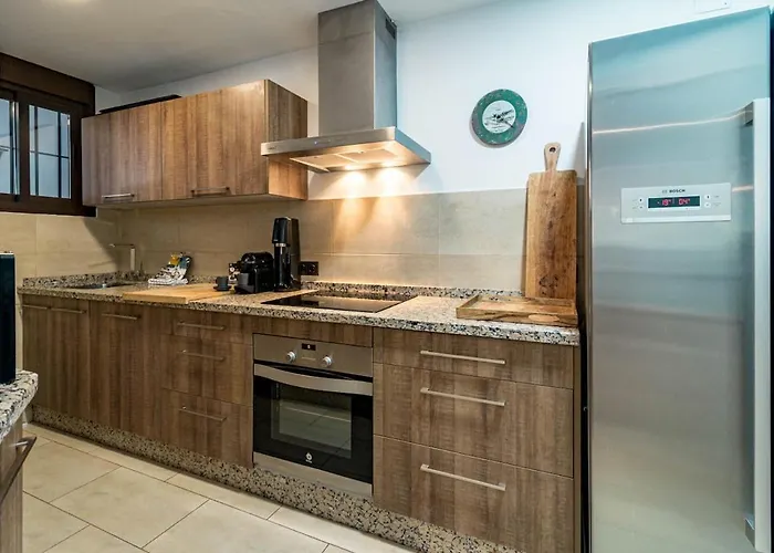 Gc - Spacious Flat In Golden Daire *