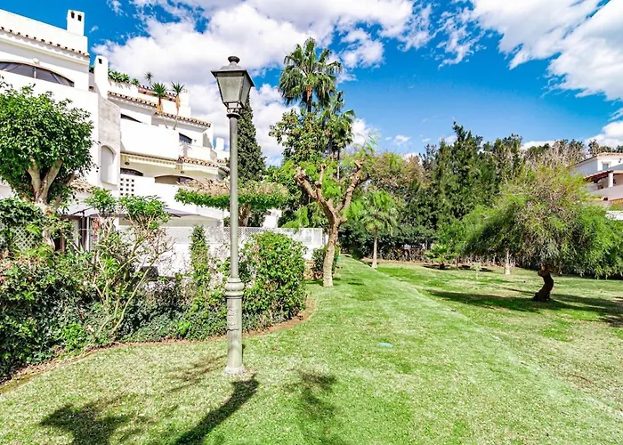 Gc - Spacious Flat In Golden Daire