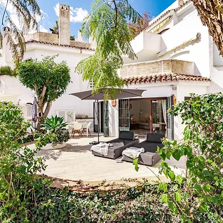 Gc - Spacious Flat In Golden Apartment Marbella