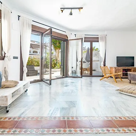 Gc - Spacious Flat In Golden