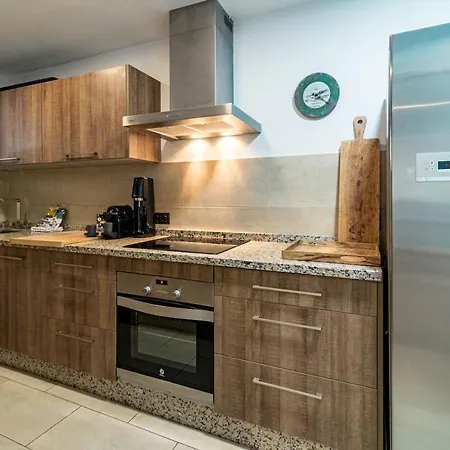 Gc - Spacious Flat In Golden Apartment *