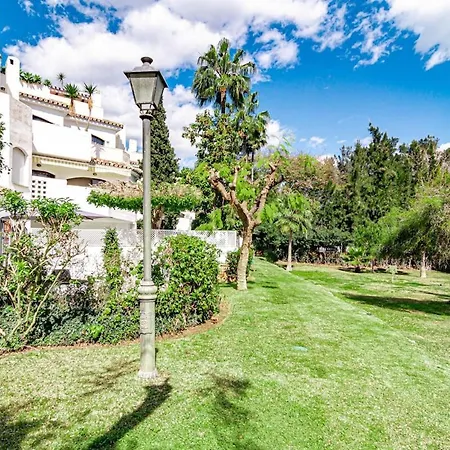 Gc - Spacious Flat In Golden Apartman