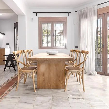 Gc - Spacious Flat In Golden