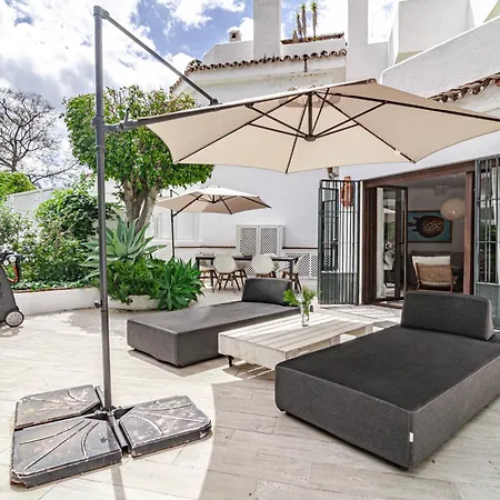 Gc - Spacious Flat In Golden *