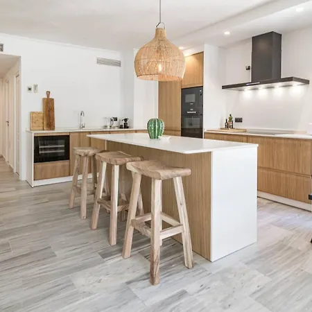 Gc - Spacious Flat In Golden *