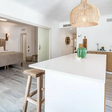 Gc - Spacious Flat In Golden Apartment Marbella