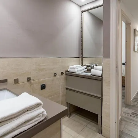 Apartment Gc - Spacious Flat In Golden