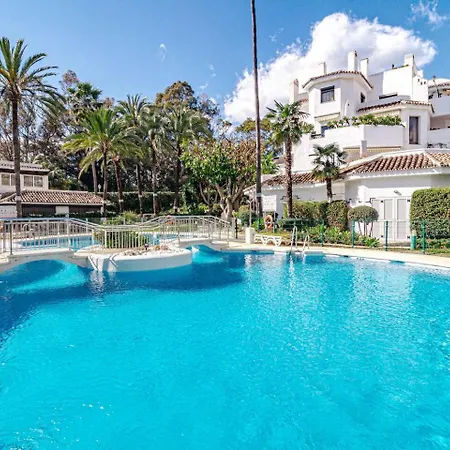 Gc - Spacious Flat In Golden *