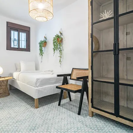 Gc - Spacious Flat In Golden Apartment Marbella
