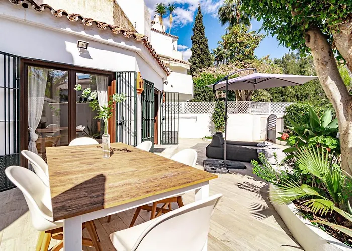 Gc - Spacious Flat In Golden * Μαρμπέλλα