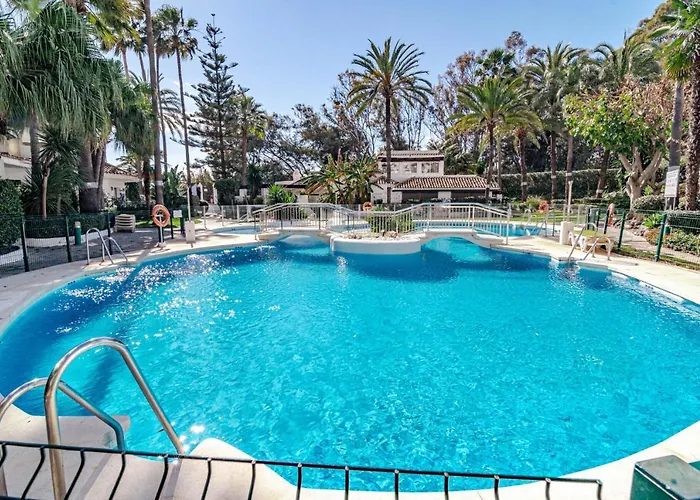 Gc - Spacious Flat In Golden