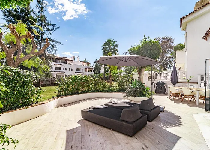 Gc - Spacious Flat In Golden * Μαρμπέλλα