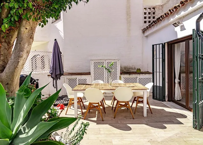 Gc - Spacious Flat In Golden *