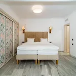 Gc - Spacious Flat In Golden Apartment Marbella